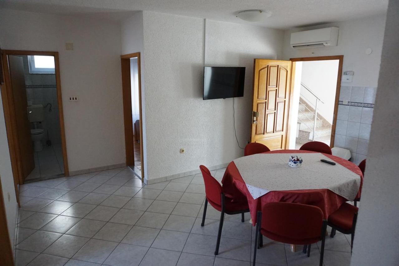 Duće Spacious Comfort Apartment מראה חיצוני תמונה