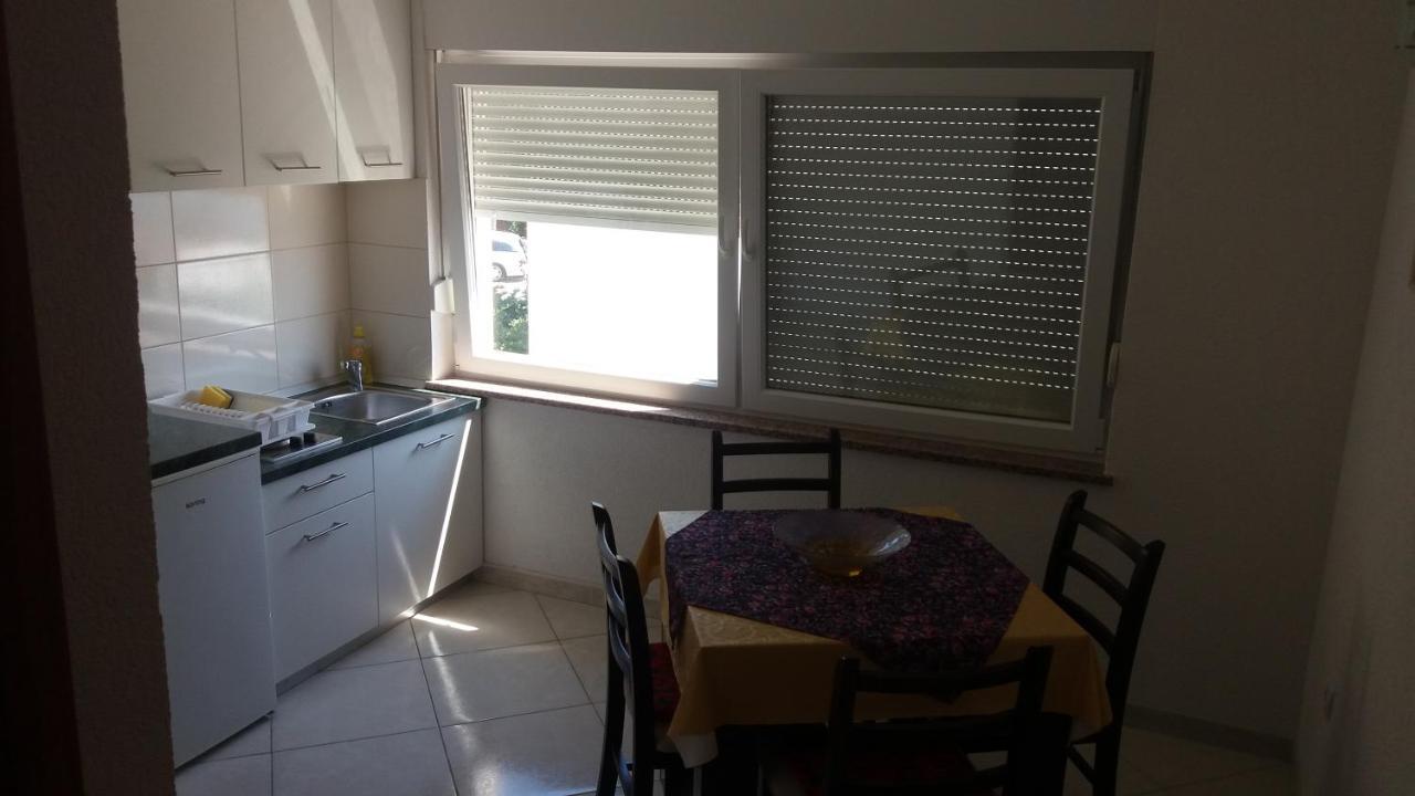 Duće Spacious Comfort Apartment מראה חיצוני תמונה