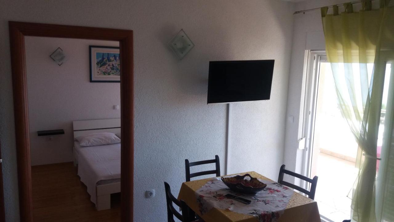 Duće Spacious Comfort Apartment מראה חיצוני תמונה